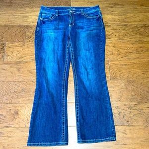 Women's Maurices Curvy Boot Cut Jean Size 13/14 Short